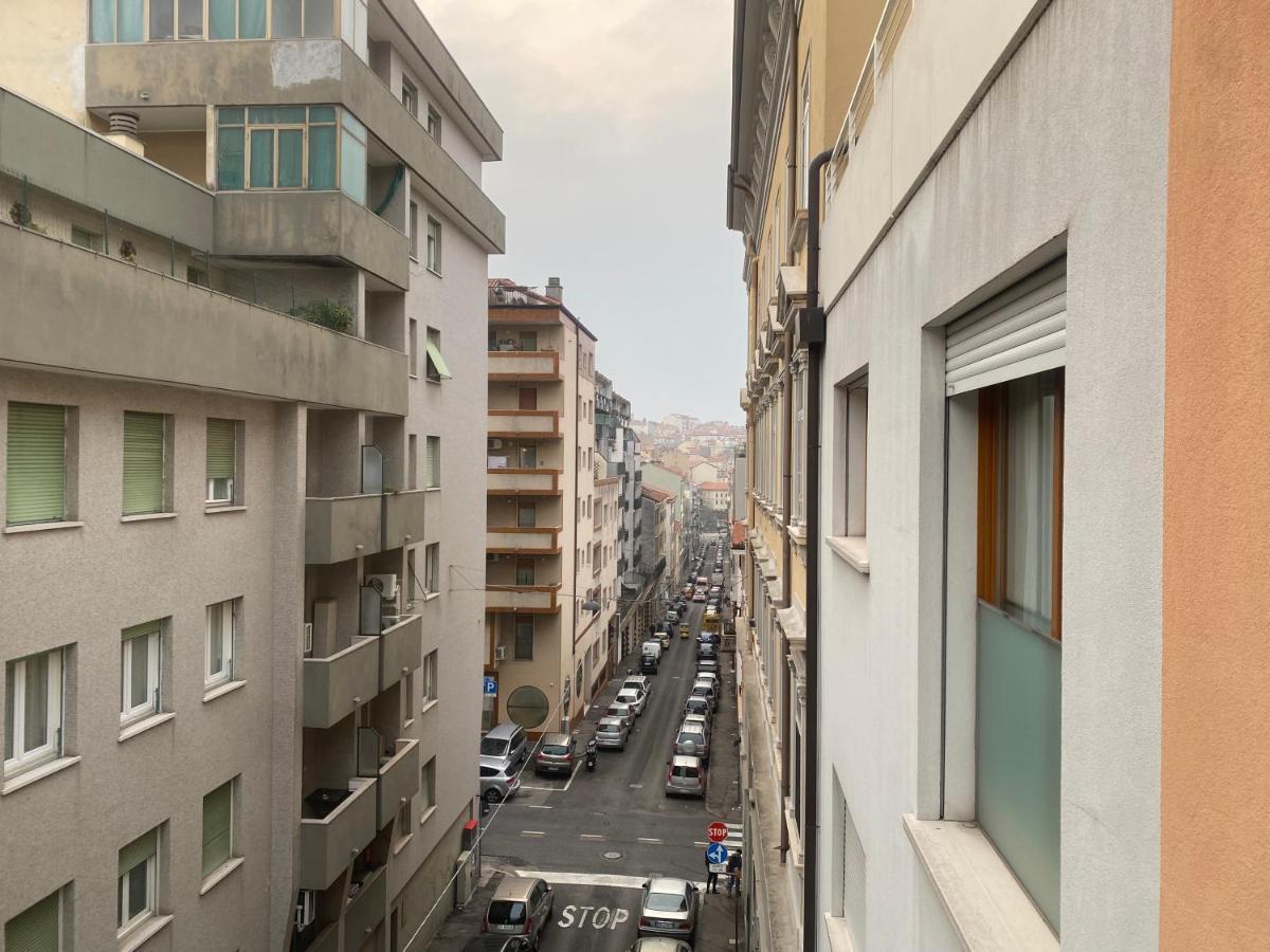 La Casa Di Giacomo Con Parcheggio Triest Exterior foto
